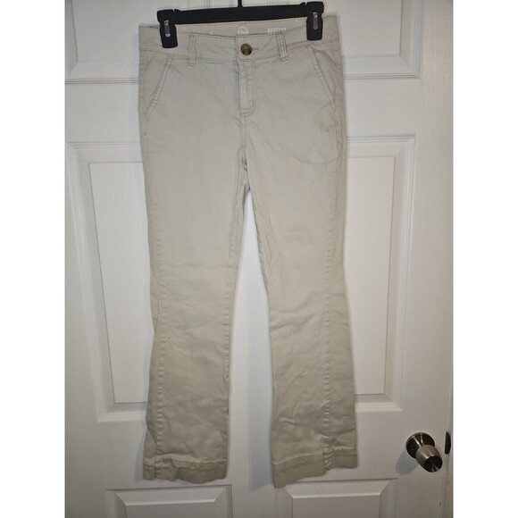 SO Pants Juniors Girls Size 5 Bootcut Stretch Tan Khaki 28 Waist 28 Inseam - Picture 1 of 3